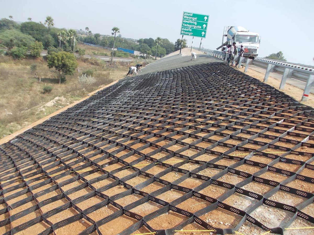 Slope protection of partial wall on flyover using StrataWeb® geocells