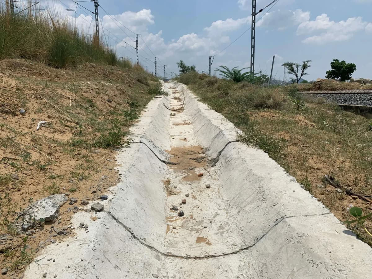 Drain lining for Railways using StrataWeb® Geocells in Rajasthan
