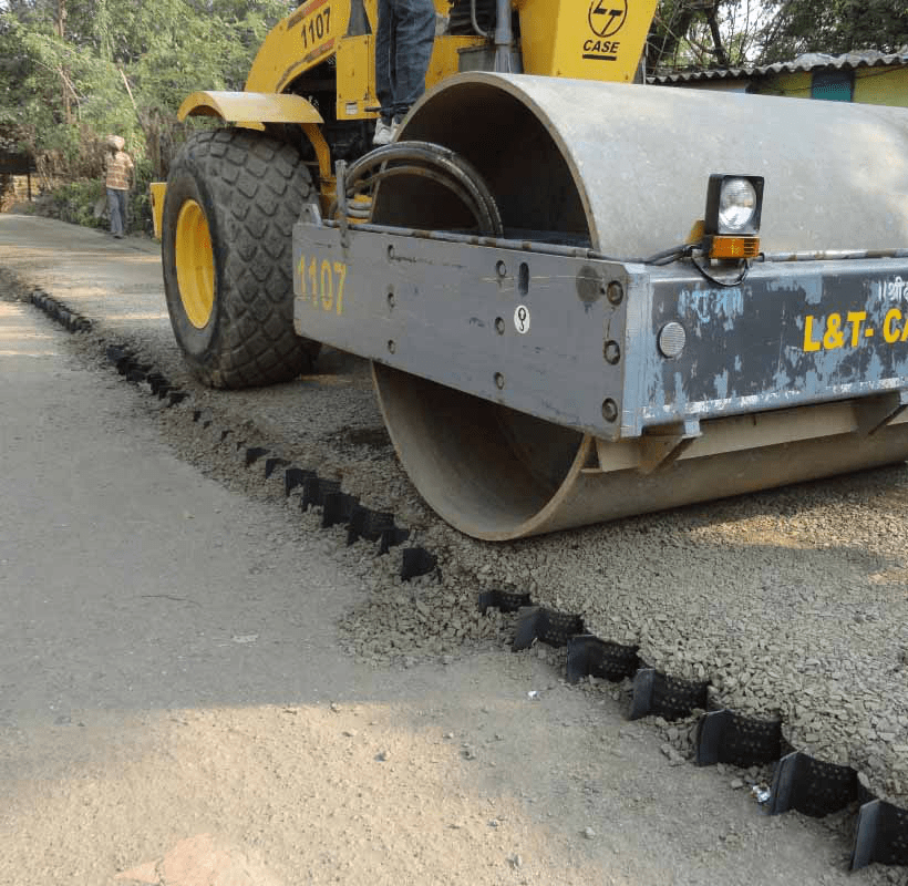 Smooth wheeled rollers to ensure proper soil compaction